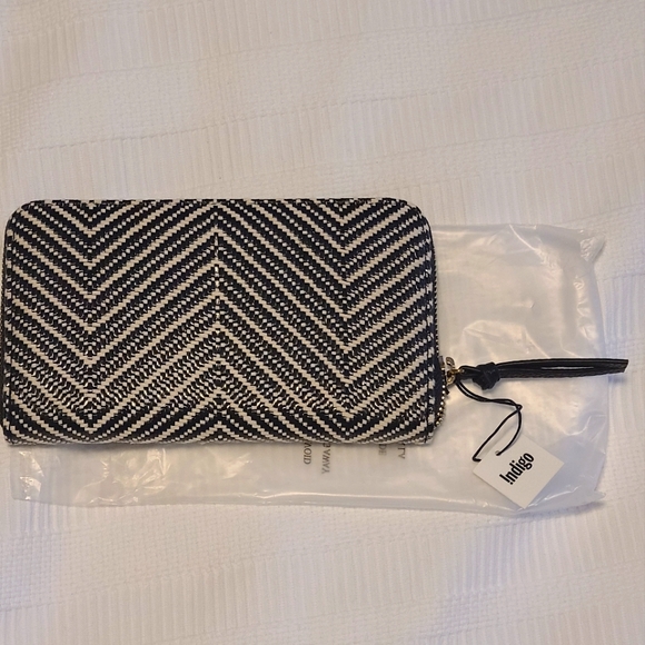 Indigo Textured Wallet - Picture 1 of 3